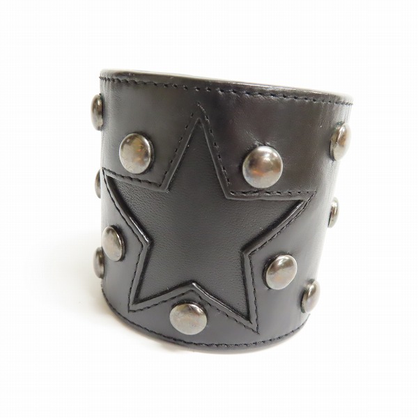 実際に弊社で買取させて頂いたGIVENCHY ジバンシィ スター スタッズ レザー ブレスレット 