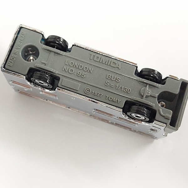 実際に弊社で買取させて頂いた【おまとめ36点】TOMICA/トミカ ロンドンバス 銀メッキバージョン/非売品の画像 4枚目