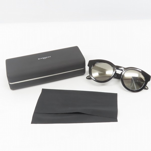 実際に弊社で買取させて頂いたGIVENCHY/ジバンシィ スタッズ ミラーレンズ サングラス GV 7018の画像 9枚目