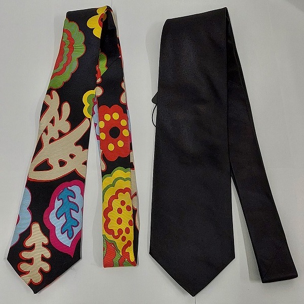 実際に弊社で買取させて頂いたHUGO BOSS/ヒューゴ ボス ゼニア スクエア/フラワー柄 等 ネクタイ おまとめ6点の画像 3枚目