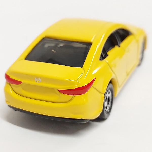 実際に弊社で買取させて頂いたTOMICA/トミカ MAZDA/マツダ ATENZA/アテンザ 黄 1/66 ミニカーの画像 2枚目