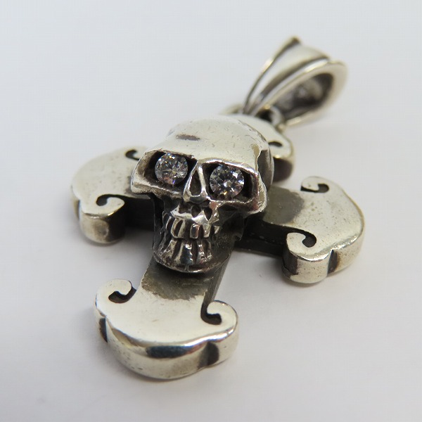 実際に弊社で買取させて頂いたSTANLEY GUESS/スタンリーゲス クロスwラージスカルペンダント チャームの画像 3枚目