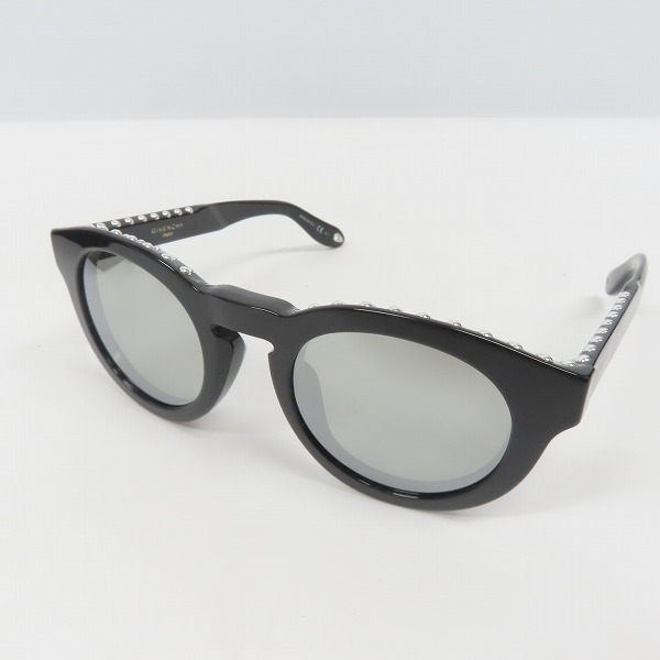 実際に弊社で買取させて頂いたGIVENCHY/ジバンシィ スタッズ ミラーレンズ サングラス GV 7018