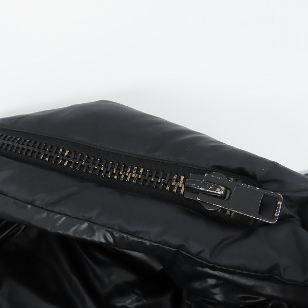 実際に弊社で買取させて頂いたL.G.B./ルグランブルー 背面ジップデザイン ダウンジャケット NHI/DOWN-MT/M CES0711/1の画像 7枚目