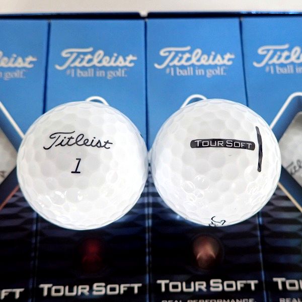実際に弊社で買取させて頂いた【未使用】Titleist/タイトリスト TOUR SOFT White ゴルフボール 2ダース の画像 1枚目