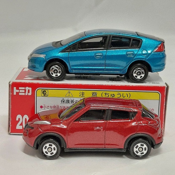 実際に弊社で買取させて頂いたTOMICA/トミカ ホンダ インサイト/日産 ジューク ミニカー 2点セットの画像 3枚目