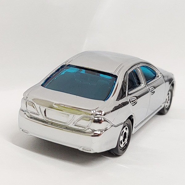実際に弊社で買取させて頂いた【おまとめ38点】TOMICA/トミカ トヨタ クラウン 銀メッキバージョン/非売品の画像 2枚目