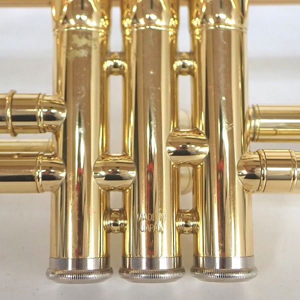 実際に弊社で買取させて頂いたYAMAHA/ヤマハ YTR-1335/YTR1335 トランペット ゴールド ハードケース付き の画像 7枚目