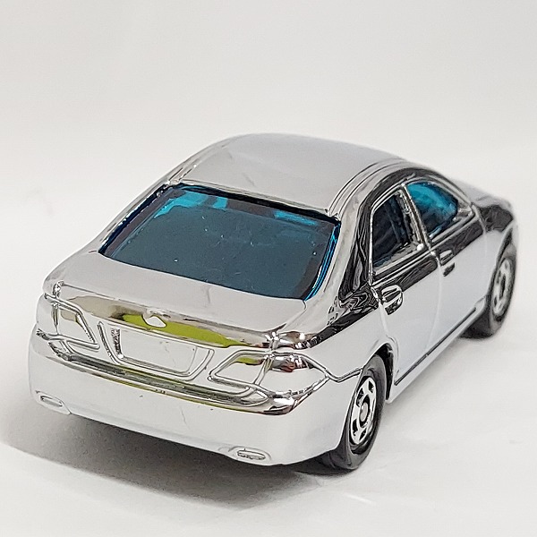 実際に弊社で買取させて頂いた【おまとめ50点】TOMICA/トミカ トヨタ クラウン 銀メッキバージョンの画像 2枚目