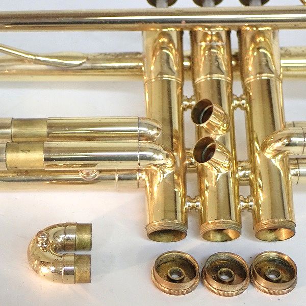 実際に弊社で買取させて頂いた【難有り】YAMAHA/ヤマハ YTR-233/YTR233 トランペット ゴールド ハードケース付きの画像 5枚目