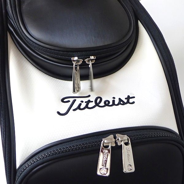 実際に弊社で買取させて頂いたTitleist/タイトリスト 9.5型 CB810-BK キャディバッグ ブラックｘホワイトの画像 2枚目