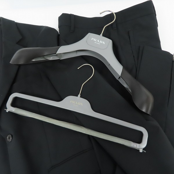 実際に弊社で買取させて頂いたPRADA/プラダ  2Bテーラードジャケット/スラックスパンツ セットアップ/44の画像 9枚目