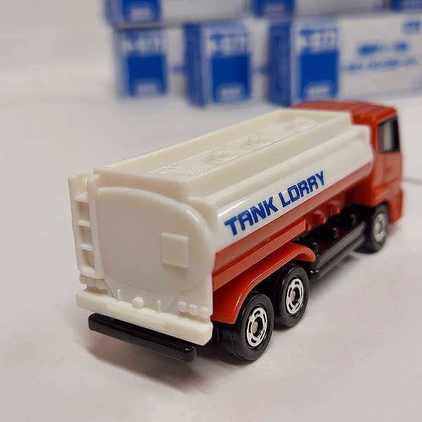 実際に弊社で買取させて頂いた【おまとめ11点】TOMICA/トミカ トミカ博 日産 ディーゼル クオン タンクローリー/非売品の画像 2枚目