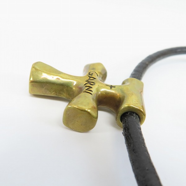 実際に弊社で買取させて頂いたGARNI/ガルニ レザーコード付き クロスネックレスの画像 3枚目