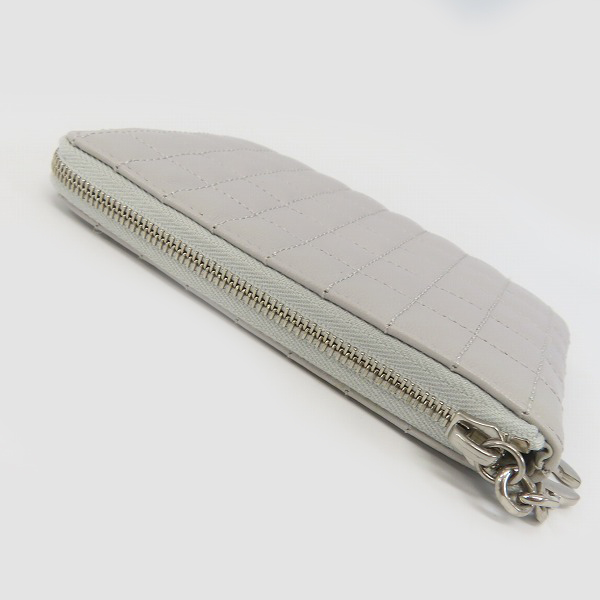 実際に弊社で買取させて頂いたCELINE/セリーヌ Cチャーム コンパクトジップウォレット 10B663BFL.19BRの画像 4枚目