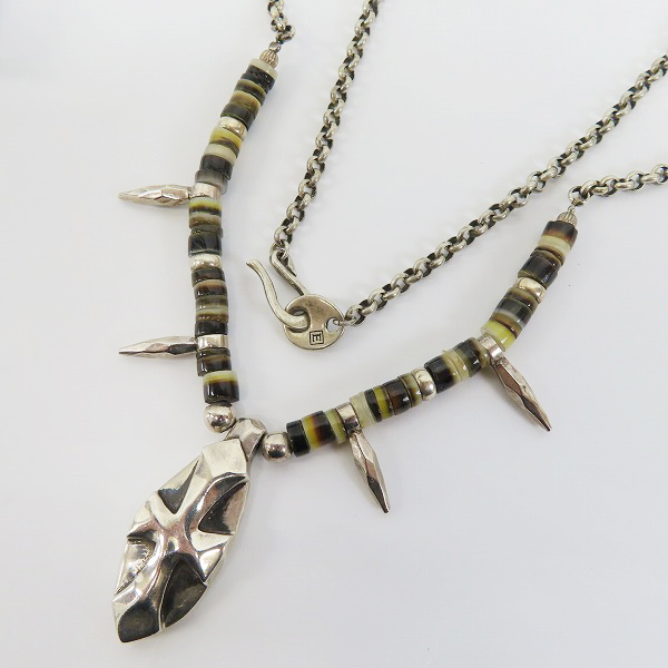 実際に弊社で買取させて頂いたGARNI/ガルニ ストーンビーズ/シルバー チェーン ネイルチャーム付き クロスデザイン ネックレス