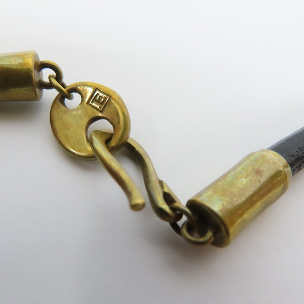 実際に弊社で買取させて頂いたGARNI/ガルニ レザーコード付き クロスネックレスの画像 5枚目