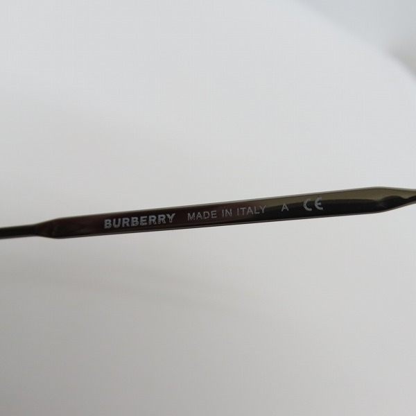 実際に弊社で買取させて頂いたBURBERRY/バーバリー サングラス/アイウェア B.FLIGHT COLLECTION B 3106 1003/87の画像 5枚目