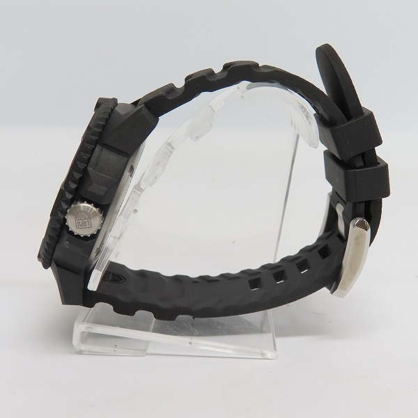 実際に弊社で買取させて頂いた 【保証期間内】LUMINOX/ルミノックス MASTER CARBON SEAL 3800 SERIES/マスター カーボン 腕時計  Ref.3801の画像 1枚目
