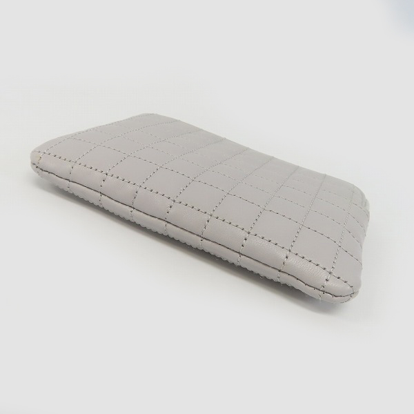 実際に弊社で買取させて頂いたCELINE/セリーヌ Cチャーム コンパクトジップウォレット 10B663BFL.19BRの画像 3枚目