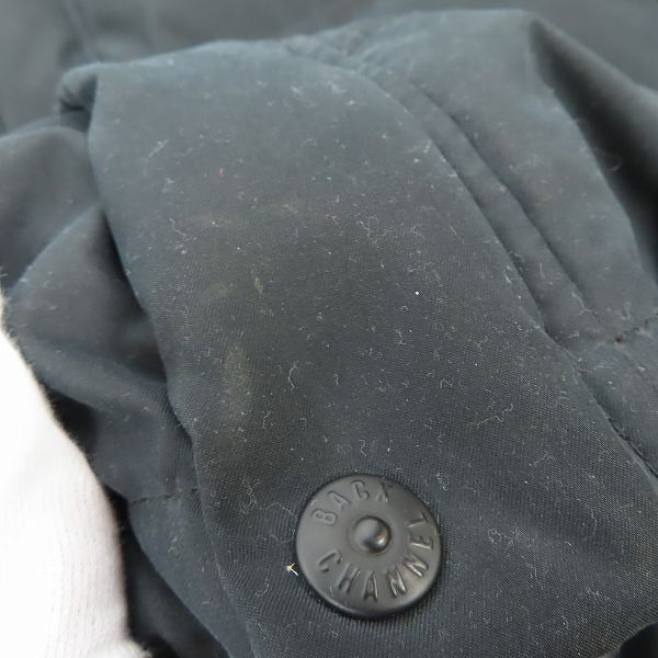 実際に弊社で買取させて頂いたBackChannel/バックチャンネル ロゴ ダウンジャケット ブラック/Mの画像 4枚目