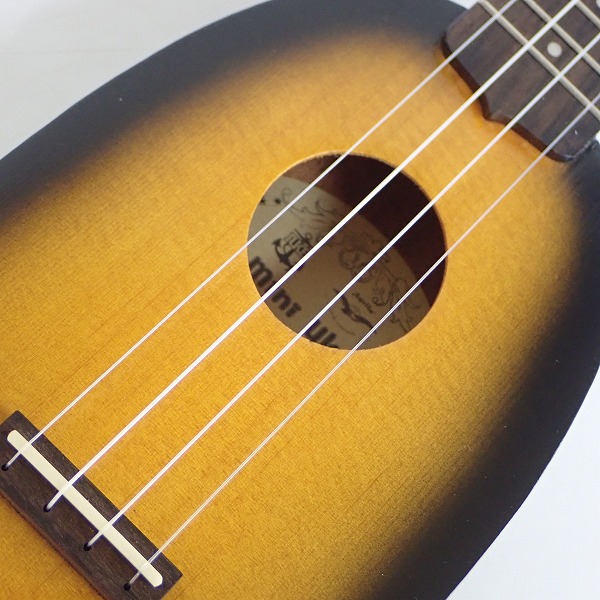 実際に弊社で買取させて頂いたiUke/アイユーク IUKE-M01-P/SB  超ミニサイズ ピッコロウクレレ パイナップル型 ギグケース付の画像 5枚目