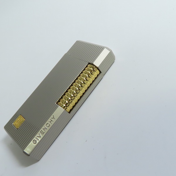 実際に弊社で買取させて頂いたGIVENCHY/ジバンシー ガスライター シルバー/ゴールドの画像 4枚目