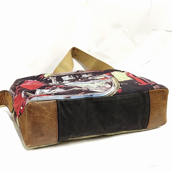 実際に弊社で買取させて頂いたPaul Smith/ポールスミス TRIUMPH 転写 ショルダーバッグの画像 3枚目