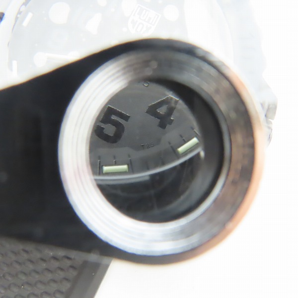 実際に弊社で買取させて頂いた【未使用】LUMINOX/ルミノックス NAVY SEAL 3500 SERIES Ref.3501.BO.L ネイビーシールズ ブラックアウト 腕時計の画像 4枚目