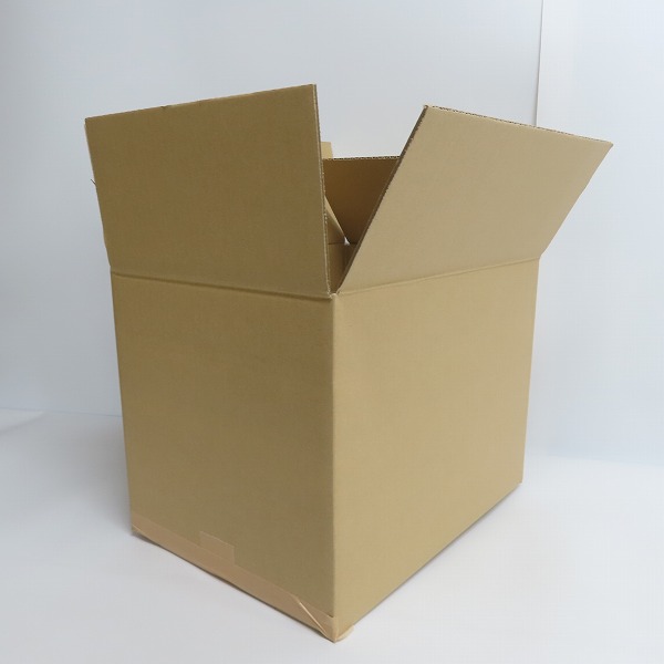 実際に弊社で買取させて頂いた【おまとめ】BURBERRY LONDON/バーバリーロンドン GIORGIO ARMANI VAGIIE レディース スカート セットアップ セーター等の画像 6枚目