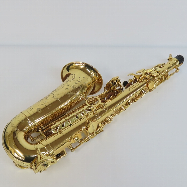 実際に弊社で買取させて頂いた★SELMER/セルマー アルトサックス SERIE Ⅲ Jubilee /シリーズ3 ジュビリー 彫刻有り 70万台 セミハードケース付の画像 2枚目