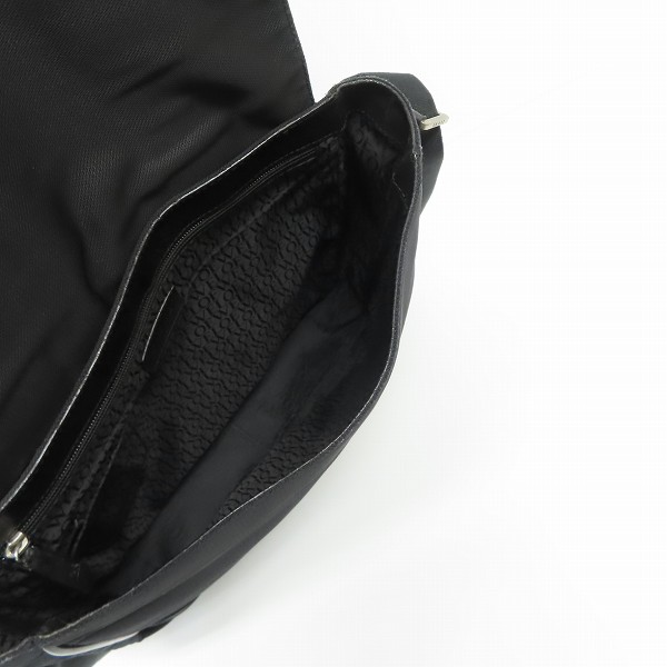 実際に弊社で買取させて頂いたLOEWE/ロエベ ロゴ入り レザー切替 ショルダーバッグの画像 3枚目