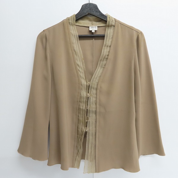 実際に弊社で買取させて頂いた【おまとめ】BURBERRY LONDON/バーバリーロンドン GIORGIO ARMANI VAGIIE レディース スカート セットアップ セーター等の画像 4枚目