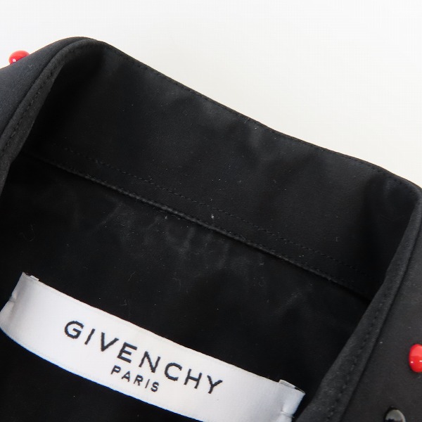 実際に弊社で買取させて頂いたGIVENCHY/ジバンシィ16SS スタッズ付きスリムフィットドレスシャツ 16S 6201 300/39の画像 6枚目