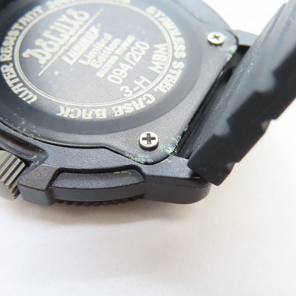 実際に弊社で買取させて頂いたルミノックス×デラックスクロージング LIMITED EDITION 200個限定 ネイビーシールズダイブウォッチ【動作未確認】の画像 5枚目