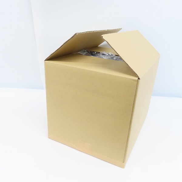 実際に弊社で買取させて頂いた【おまとめ品】LACOSTE/ラコステ adidas/アディダス等 ジャージセットアップ/パンツほかの画像 6枚目