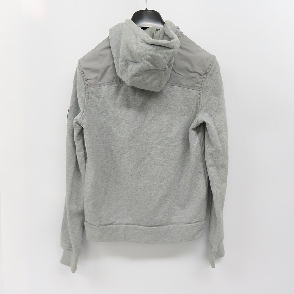 実際に弊社で買取させて頂いたARMANI JEANS/アルマーニジーンズ ジップアップパーカー/XXSの画像 1枚目