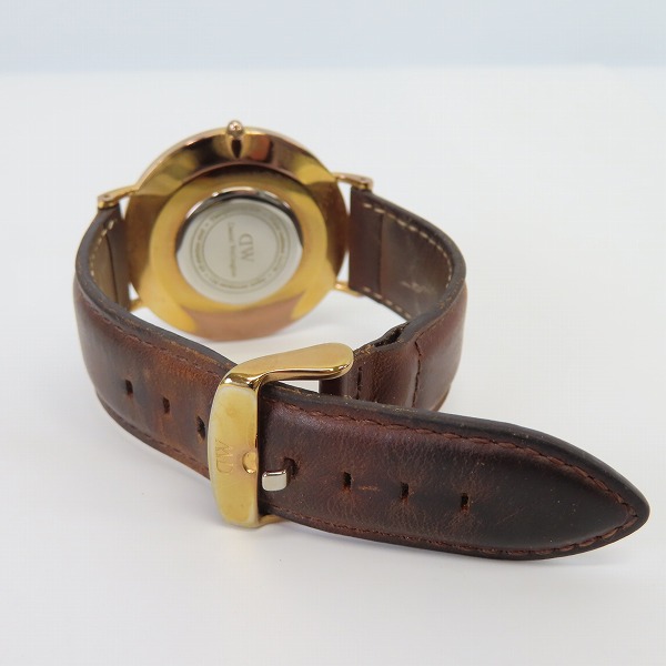 実際に弊社で買取させて頂いた【難有り/動作未確認】Daniel Wellington/ダニエルウェリントン レザーベルト クオーツ腕時計 3ATMの画像 2枚目