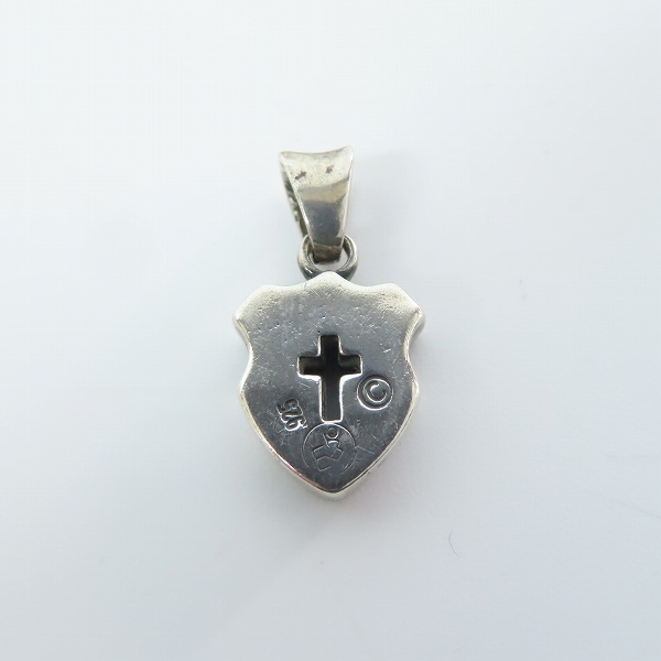 実際に弊社で買取させて頂いたTRAVIS WALKER/トラヴィスワーカー シールドチャーム ペンダント SV925の画像 2枚目