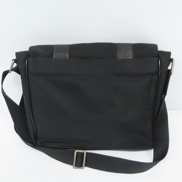 実際に弊社で買取させて頂いたLOEWE/ロエベ ロゴ入り レザー切替 ショルダーバッグの画像 1枚目