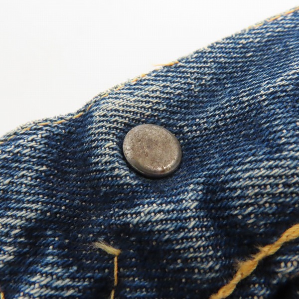 実際に弊社で買取させて頂いたLevis/リーバイス 501XX 革パッチ 両面BIG E/均等V/銅製隠しリベット ヴィンテージ デニムパンツの画像 5枚目