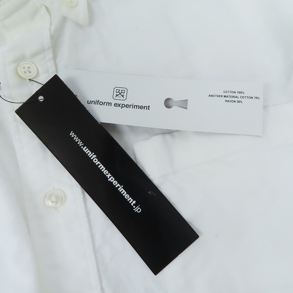 実際に弊社で買取させて頂いた【未使用】uniform experiment/ユニフォーム エクスペリメント サイド切替 ボタン 長袖シャツ UE-140014/3の画像 6枚目