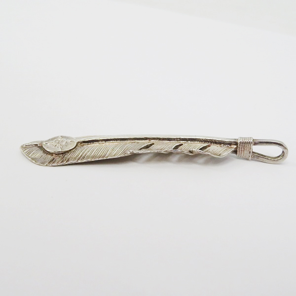 実際に弊社で買取させて頂いたFIRST ARROWS/ファーストアローズ SV フェザー メタル付き ペンダントトップ 右向きの画像 2枚目