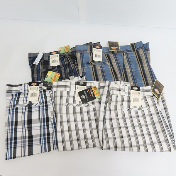 実際に弊社で買取させて頂いた【おまとめ品】Dickies/ディッキーズ MULTI USE POCKET SHORTS チェック柄 ハーフパンツ ホワイト/ブルー/ネイビー 36