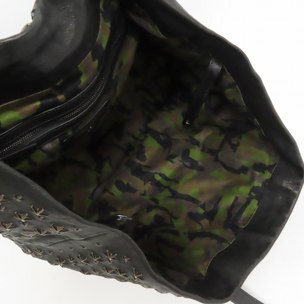 実際に弊社で買取させて頂いたJIMMY CHOO/ジミーチュウ スターエンボス グレイニーレザートートバッグ ブラック×カモフラ/迷彩の画像 3枚目