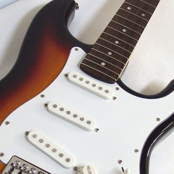 実際に弊社で買取させて頂いた★【弦無し】BUSKER'S/バスカーズ ストラトキャスターType ソフトケース付 の画像 6枚目