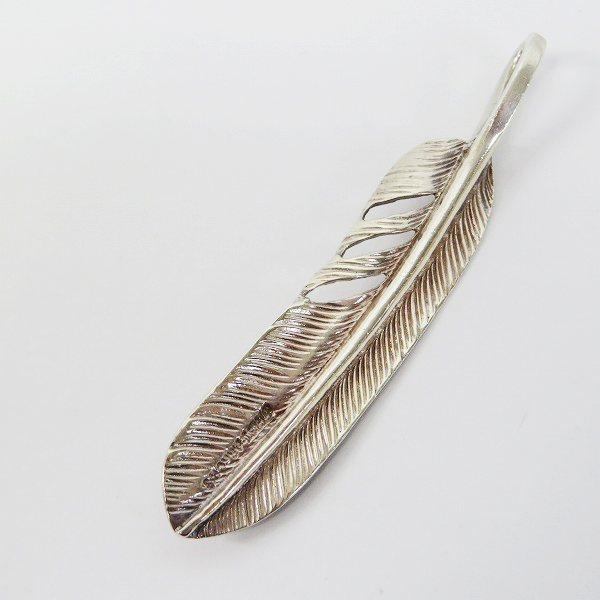 実際に弊社で買取させて頂いたFIRST ARROWS/ファーストアローズ ターコイズ フェザー ペンダントトップ 右向きの画像 1枚目