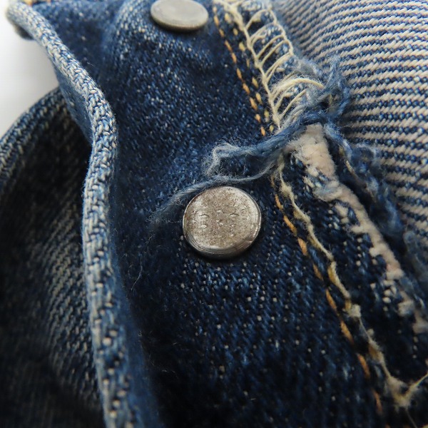 実際に弊社で買取させて頂いたLevis/リーバイス 501XX 革パッチ 両面BIG E/均等V/銅製隠しリベット ヴィンテージ デニムパンツの画像 6枚目