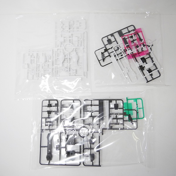 実際に弊社で買取させて頂いた【未組立】BANDAI/バンダイ HG 1/144 ジム・ガードカスタム/ガンダム/ガンプラ/MSDの画像 4枚目