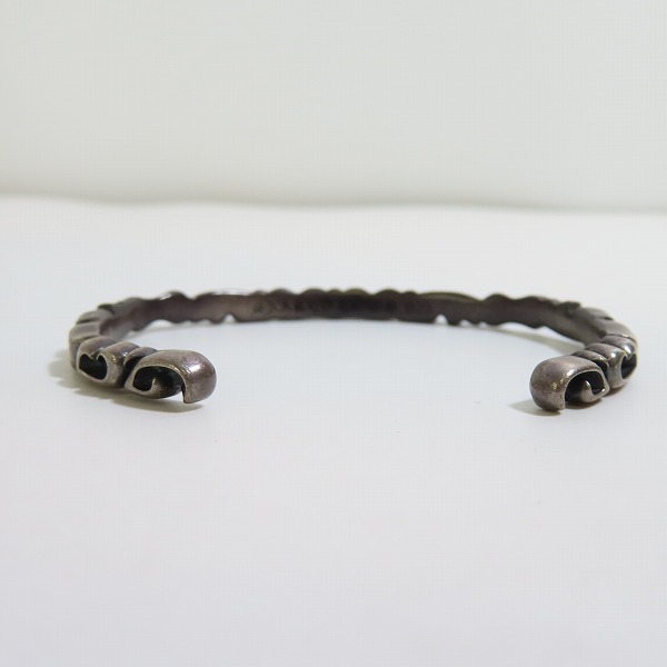 実際に弊社で買取させて頂いたSNAKED LOWS DEAL DESIGN/スネイキッドロウズ ディールデザイン シルバーバングルの画像 2枚目